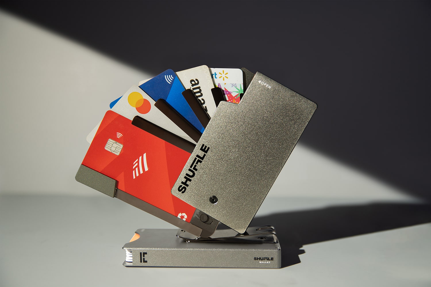 Are Metal Wallets Better Than Leather?